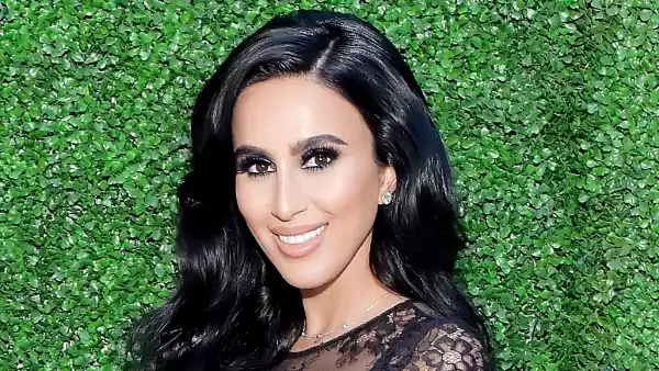 Lily-Ghalichi-post-baby-body