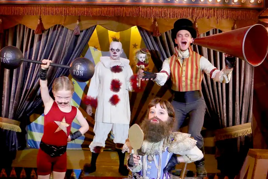 Neil-Patrick-Harris-Family-Halloween-Costumes