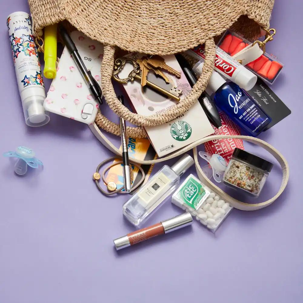 Savannah Guthrie: What's in My Bag?