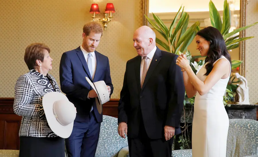 duchess-meghan-baby-bump