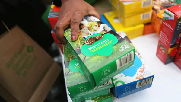 Canadian Girl Scout Who Sold Cookies Outside of Marijuana Despensary Sells Out in Less Than an Hour