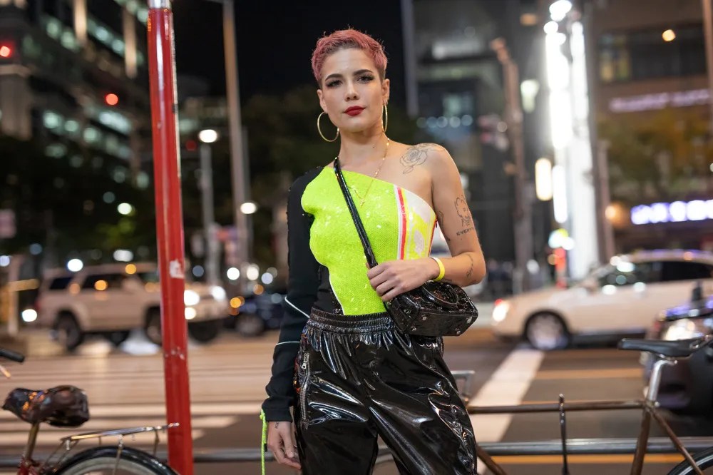 Halsey Posts Cryptic Tweets Amid G-Eazy Split: &lsquo;Remember That U Dummy&rsquo;