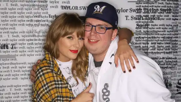 Domino's Employee Who Saved Women in Hostage Situation Gets Surprise From Taylor Swift