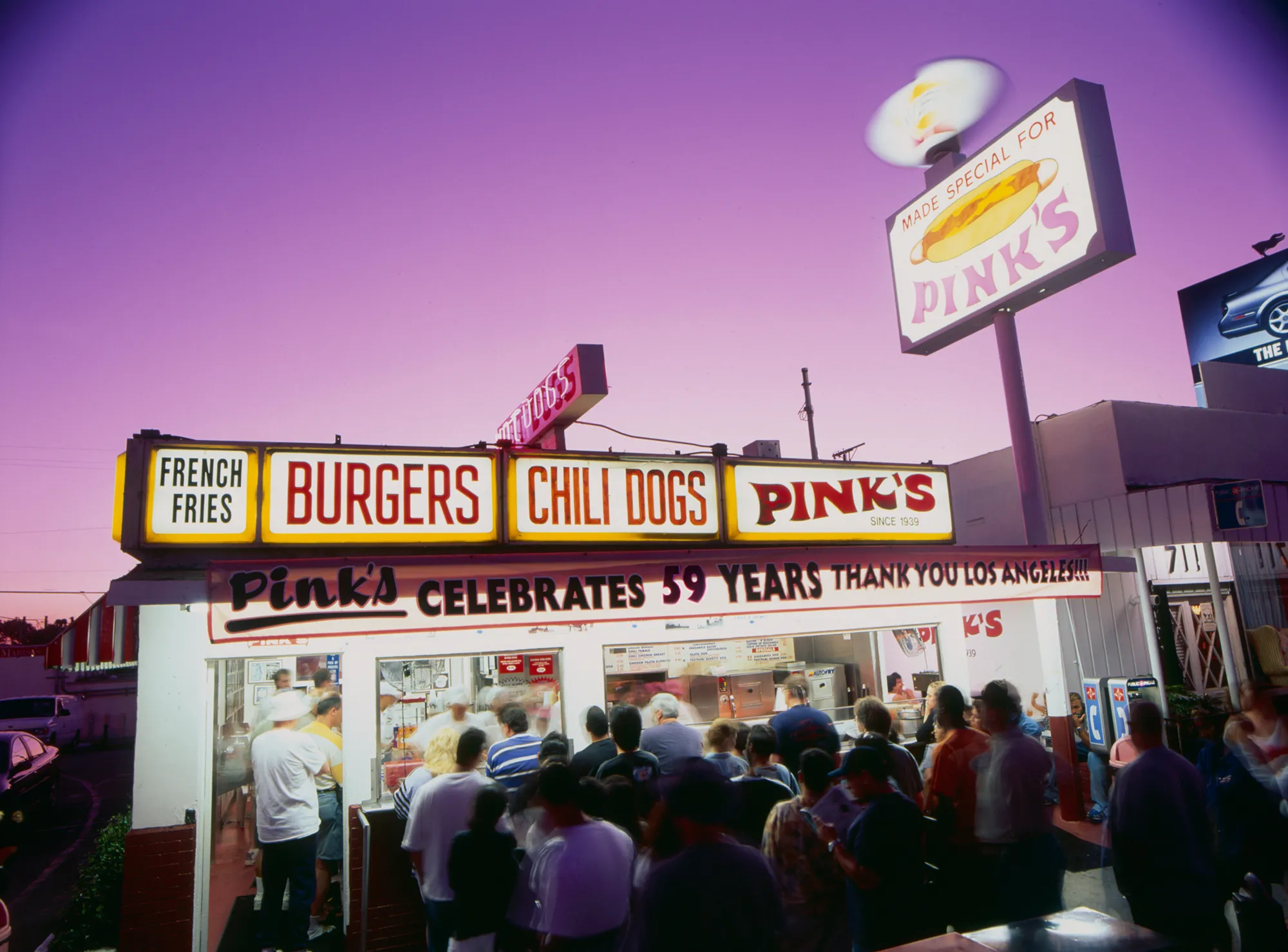 Pink's hot dog stand