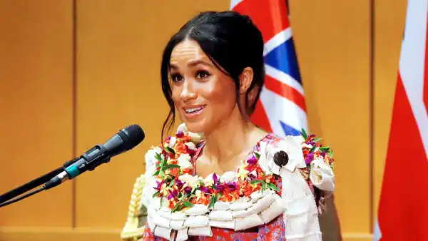 Pregnant Duchess Meghan Prince Harry Fiji