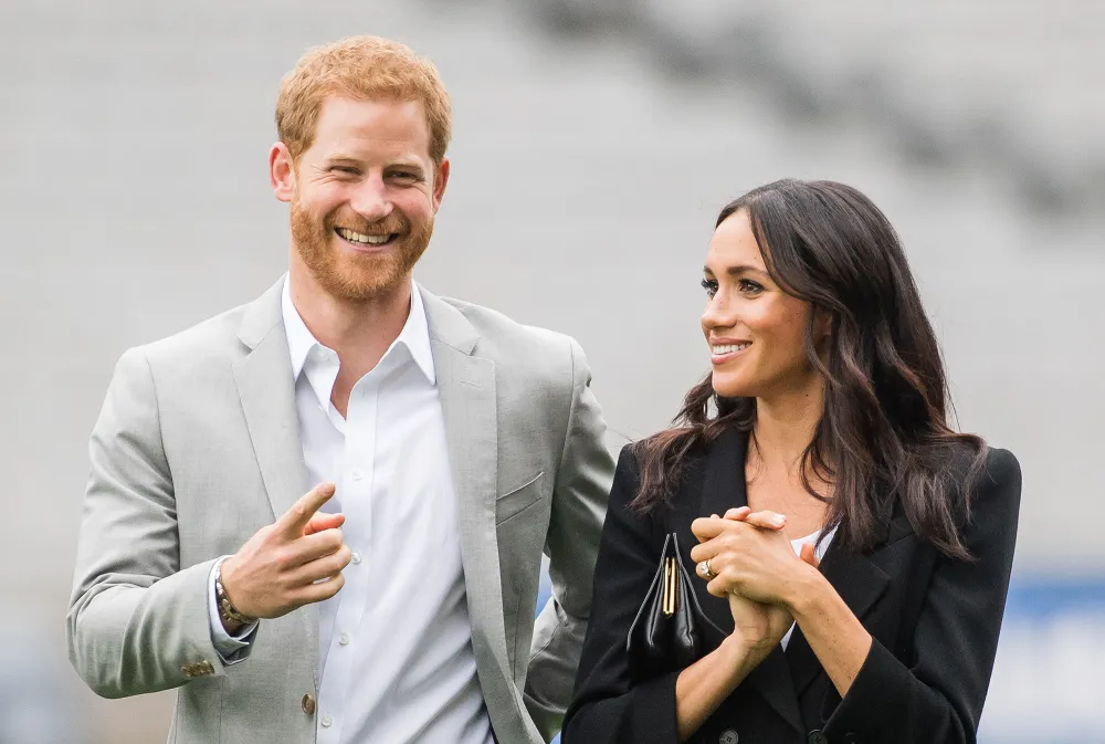 Pregnant Duchess Meghan and Prince Harry Are &lsquo;Exploring&rsquo; Birth Options