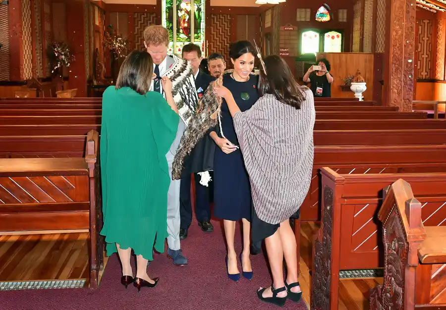 Prince Harry Pregnant Duchess Meghan Rotorua