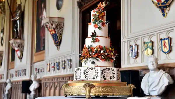 See Princess Eugenie and Jack Brooksbank’s Fall-Inspired Wedding Cake