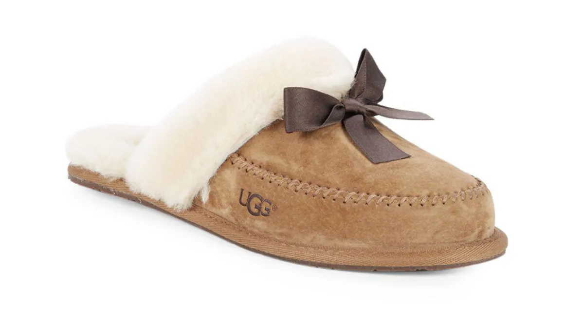 UGG SLIPPERS