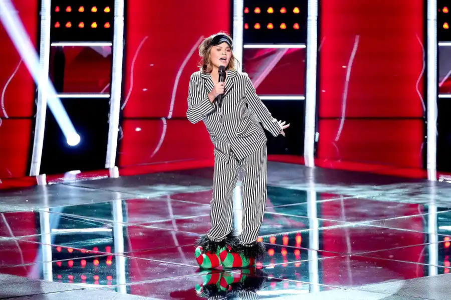 A-Legendary-Christmas-chrissy-the-voice