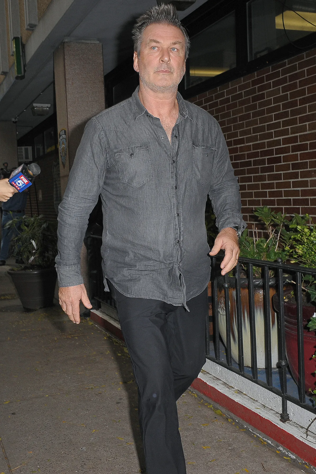 Alec Baldwin, Assault, Fight