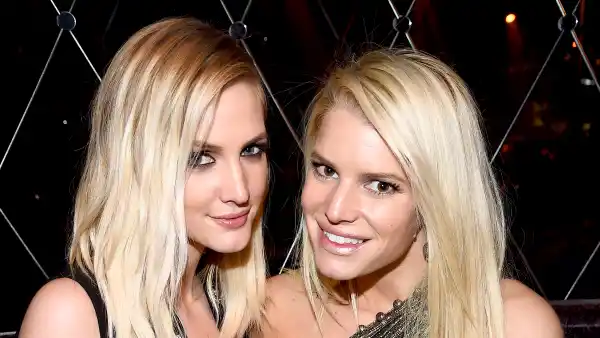 Ashlee-Simpson-Jessica-Simpson-pregnant
