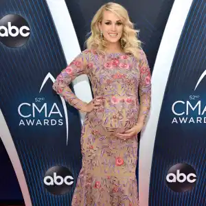 Carrie-Underwood-CMA-Awards-18