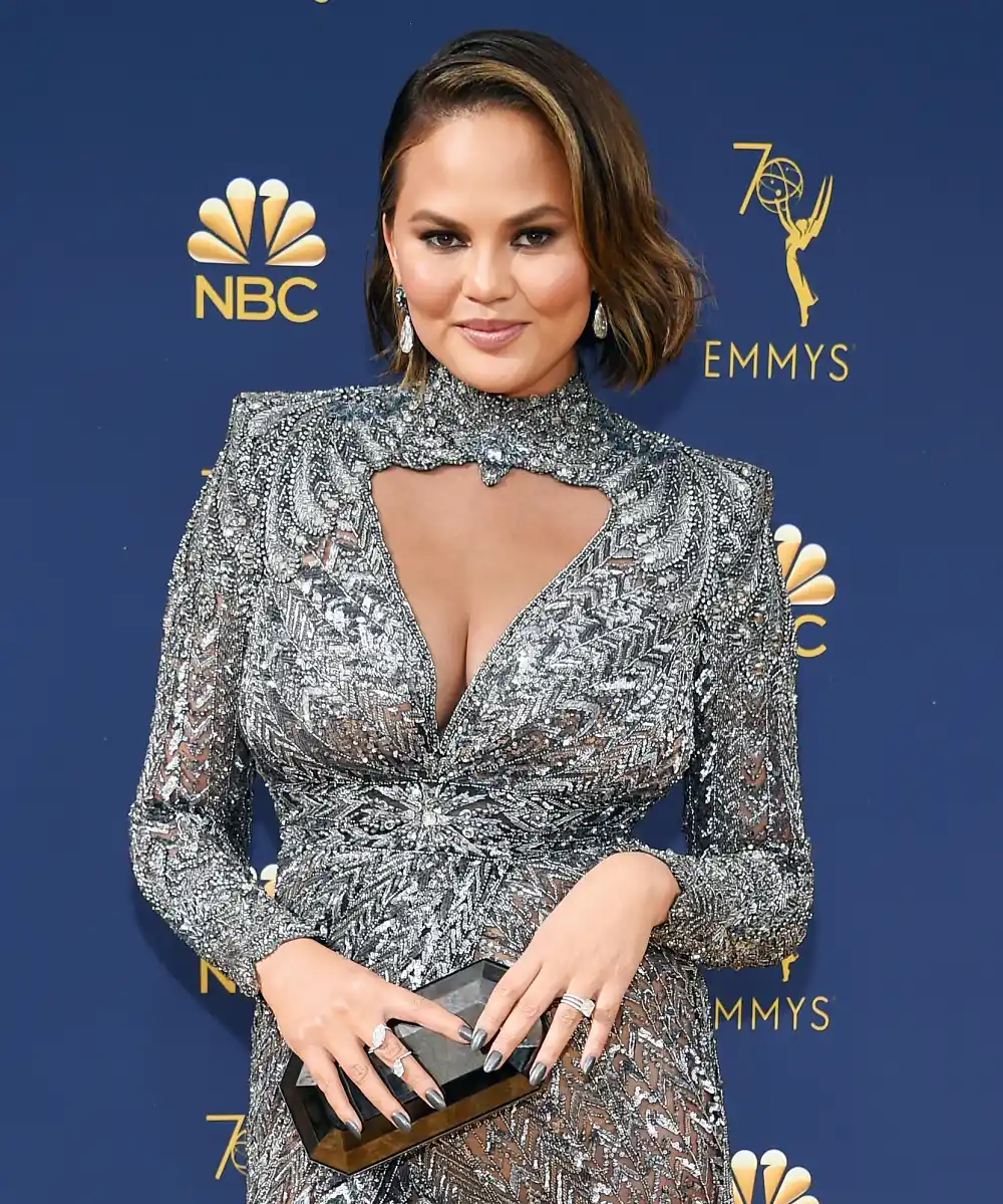 Chrissy Teigen Breast Feeding Mom Shaming