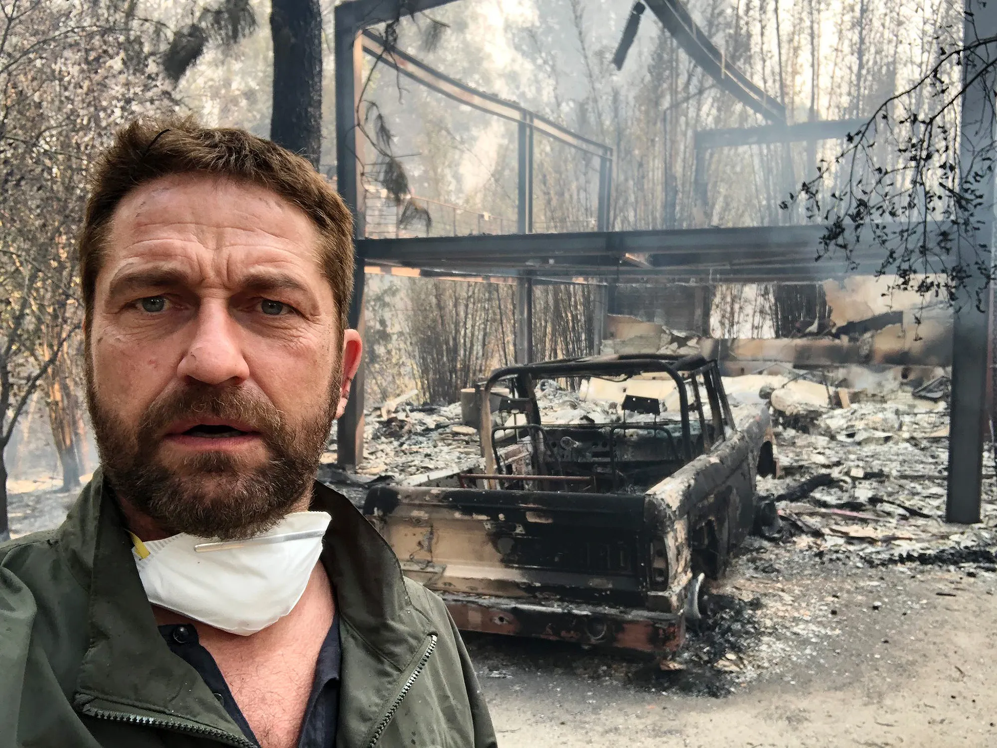 Gerard Butler, House, Fire, Malibu