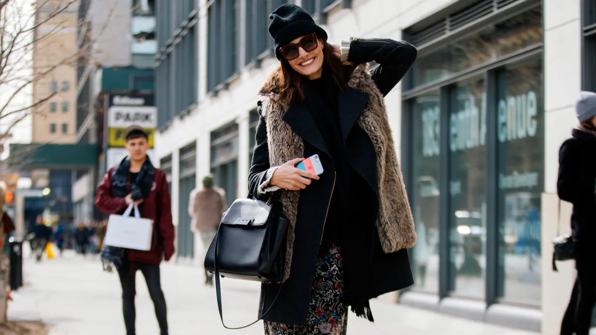 Street Style - Day 2 - New York Fashion Week: Women's Fall/Winter 2016
