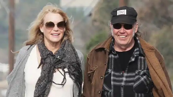 Daryl Hannah Neil Young Confirm Marriage