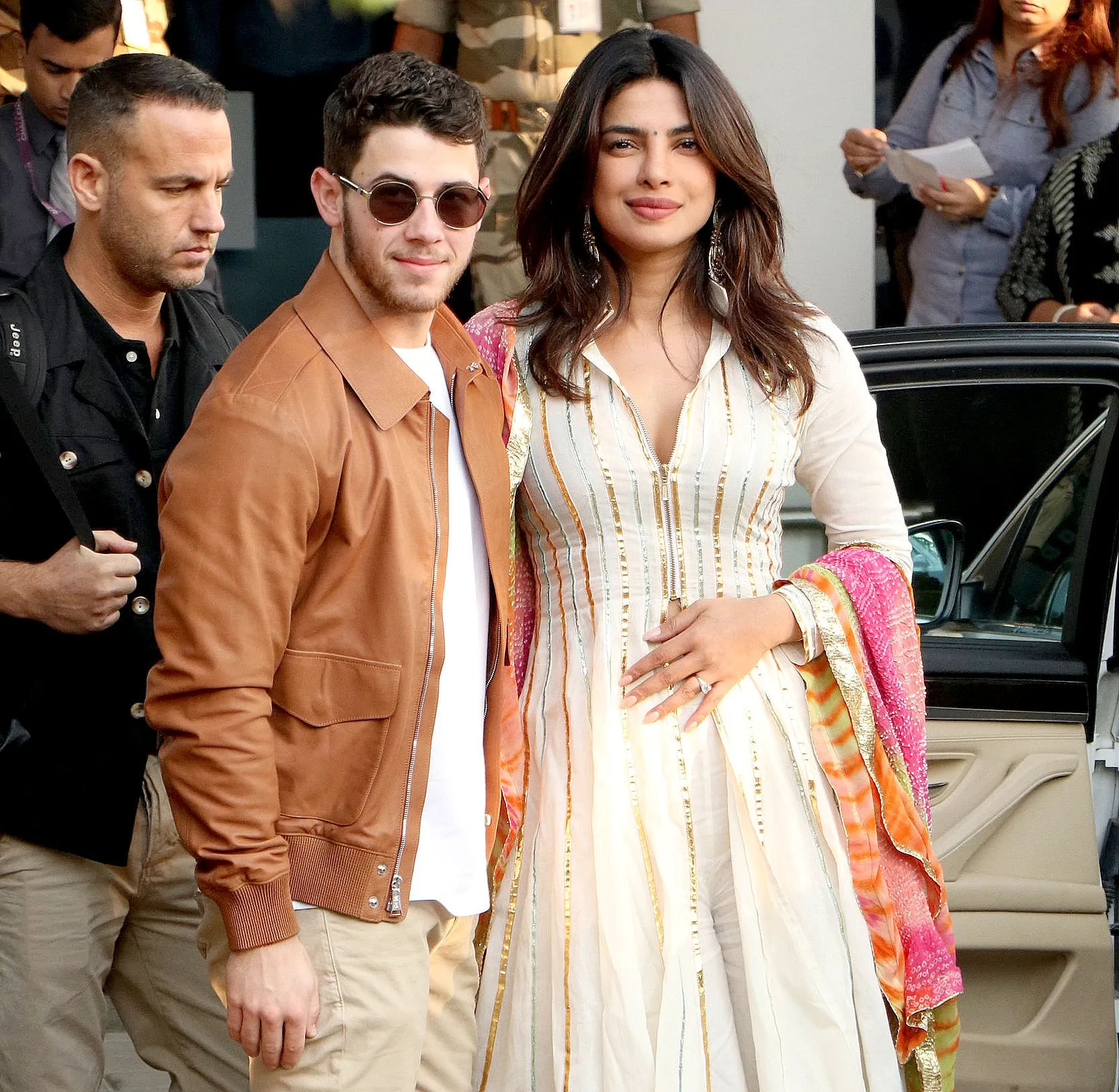 Nick-Jonas-and-Priyanka-Chopra-wedding-gifts