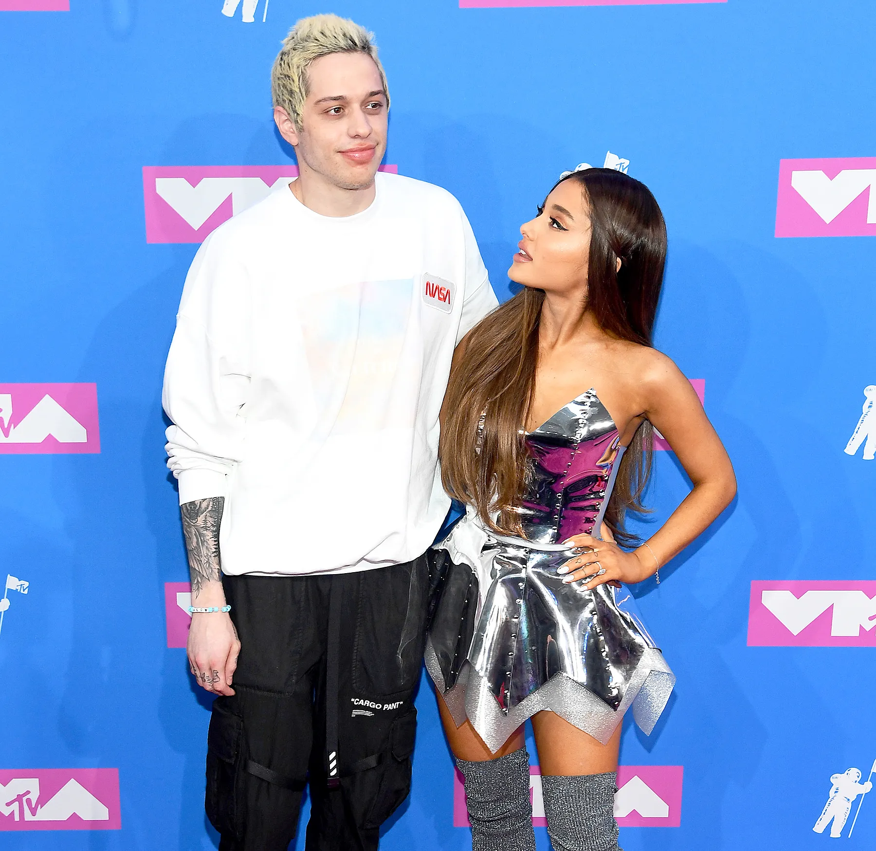 Pete--Davidson-Jokes-ABout-Ariana-Grande