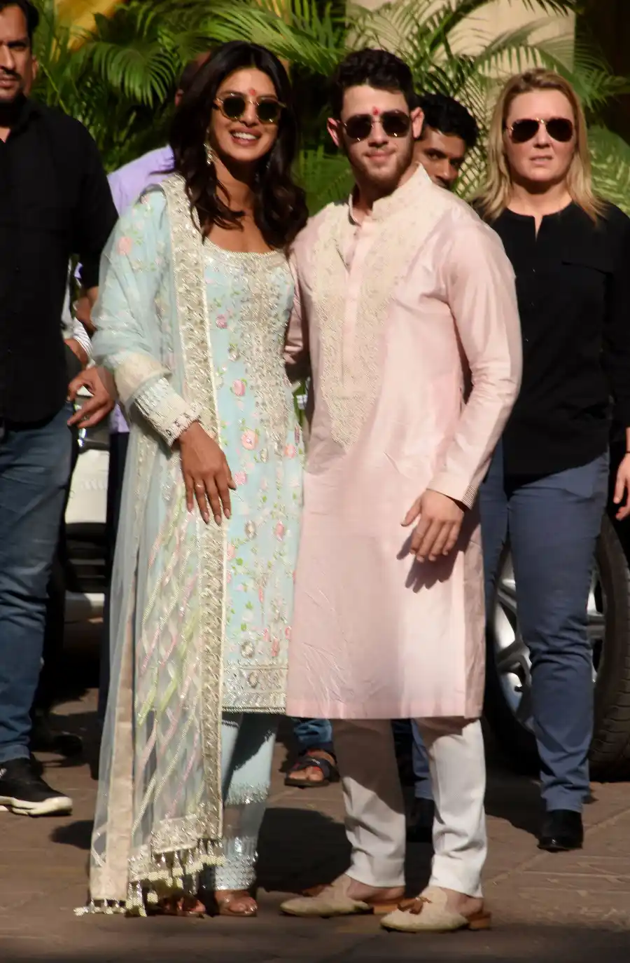 Priyanka-Chopra-and-Nick-Jonas