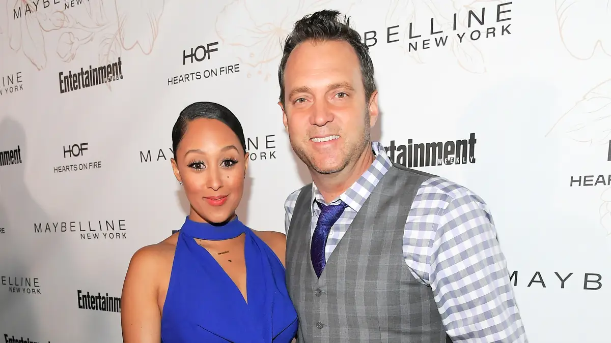 Tamera Mowry Adam Housley Niece Dead Thousand Oaks Shooting Tributes