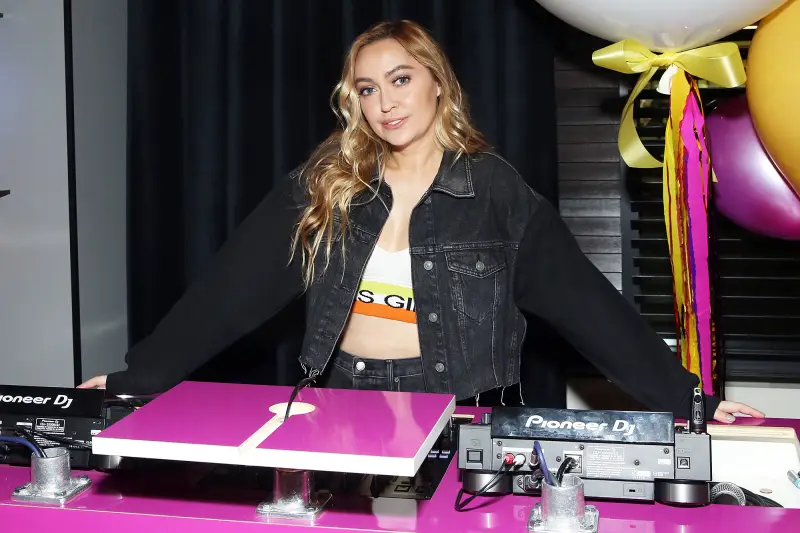 Brandi Cyrus Miley Cyrus Liam Hemsworth Thanksgiving Traditions