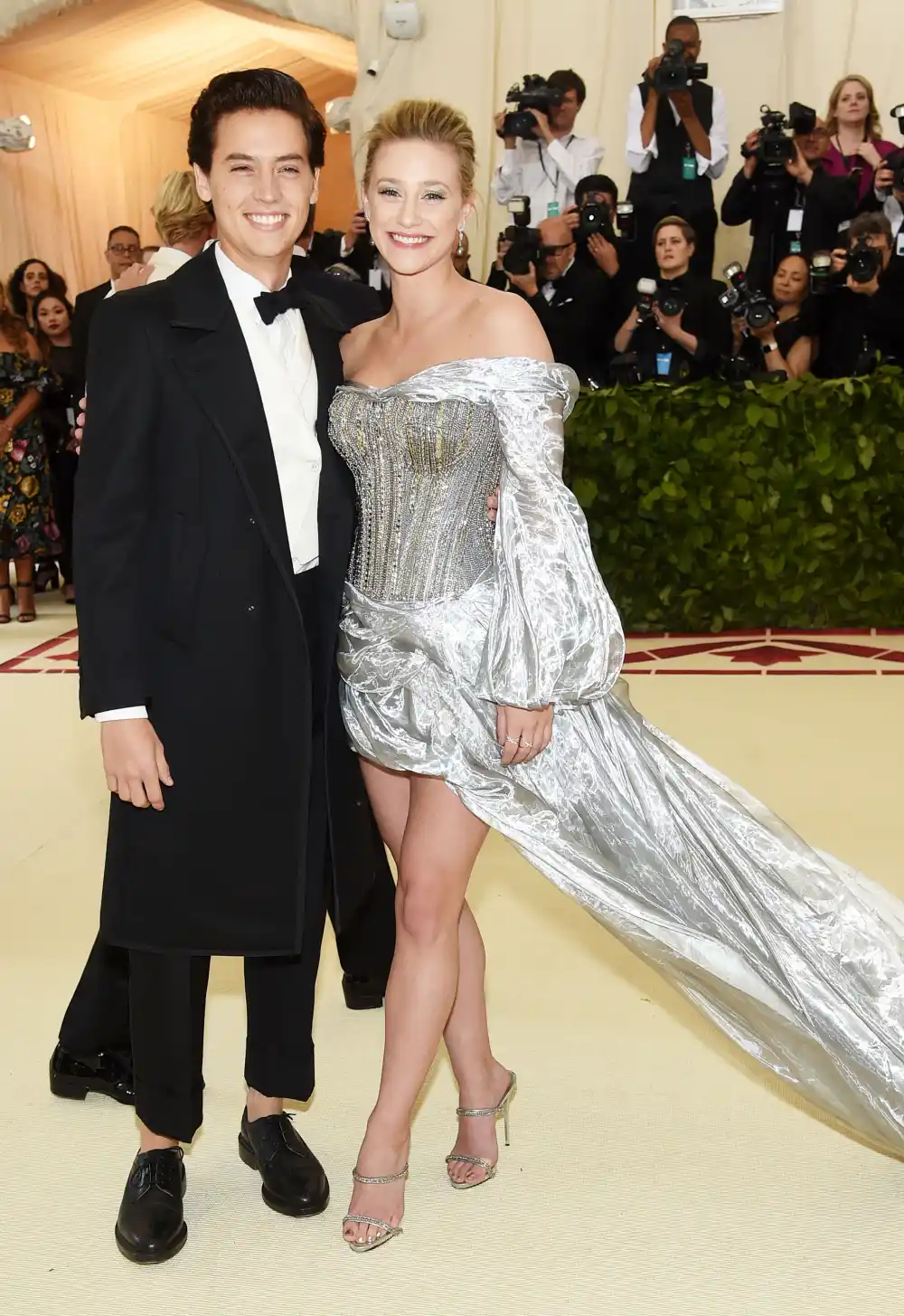 Cole Sprouse Lili Reinhart