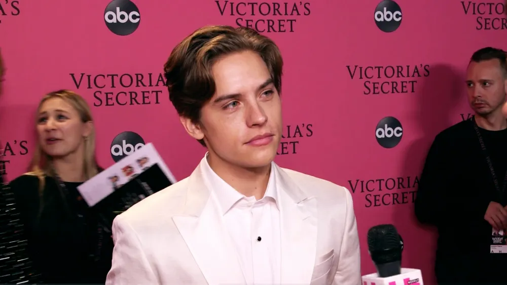 Dylan Sprouse Reveals He and GF Barbara Palvin &lsquo;Fart Like Horses&rsquo; Thanks to Broccoli Diet Leading Up to 2018 VS FASHION Show