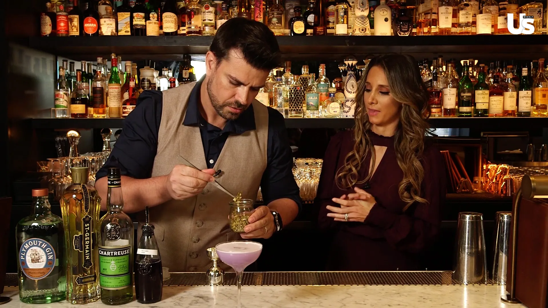 Upgrade Your Fall Bar With These Refreshing Cocktails – Watch