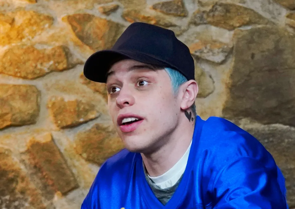 pete-davidson-heart