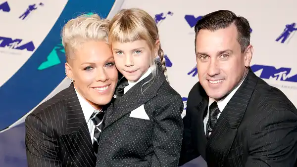 pink-carey-hart-kids-bar-food