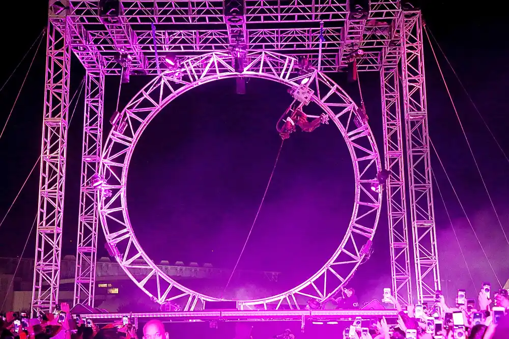 Tommy Lee Accuses Travis Scott Ripping Off Stage Design