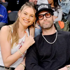 Behati-Prinsloo-and-Adam-Levine-Christmas-plans