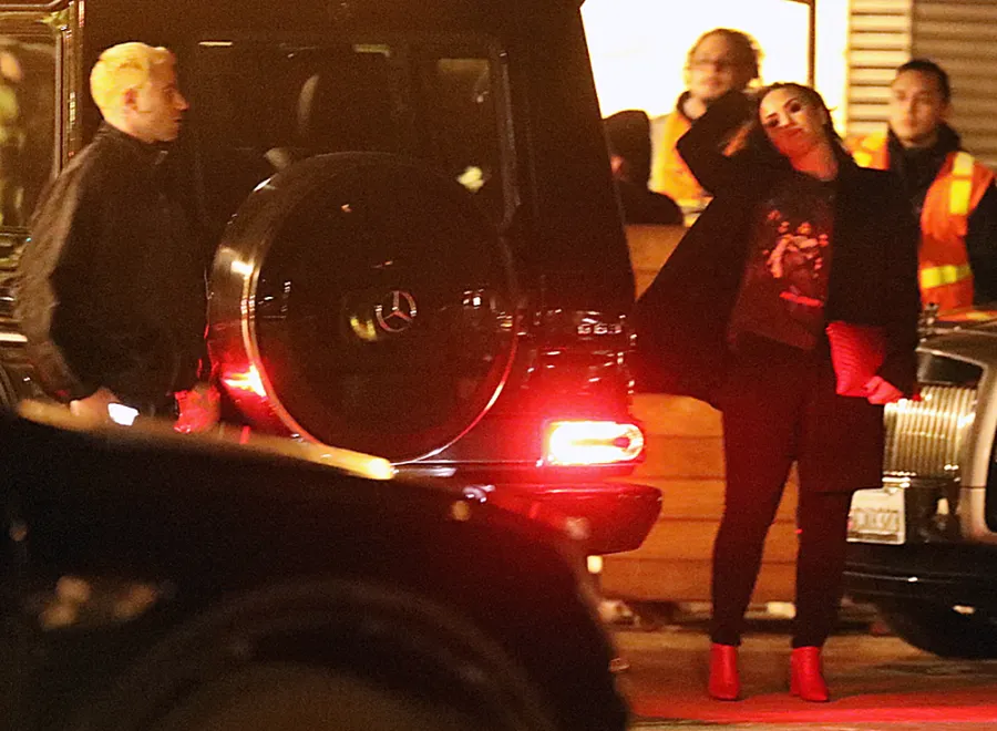 Demi Lovato Henry Levy Kiss Dinner Date