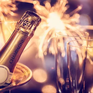 Festive Cocktails to Sip on New Year's Eve: Cocoa Caliente, Noche Buena and More