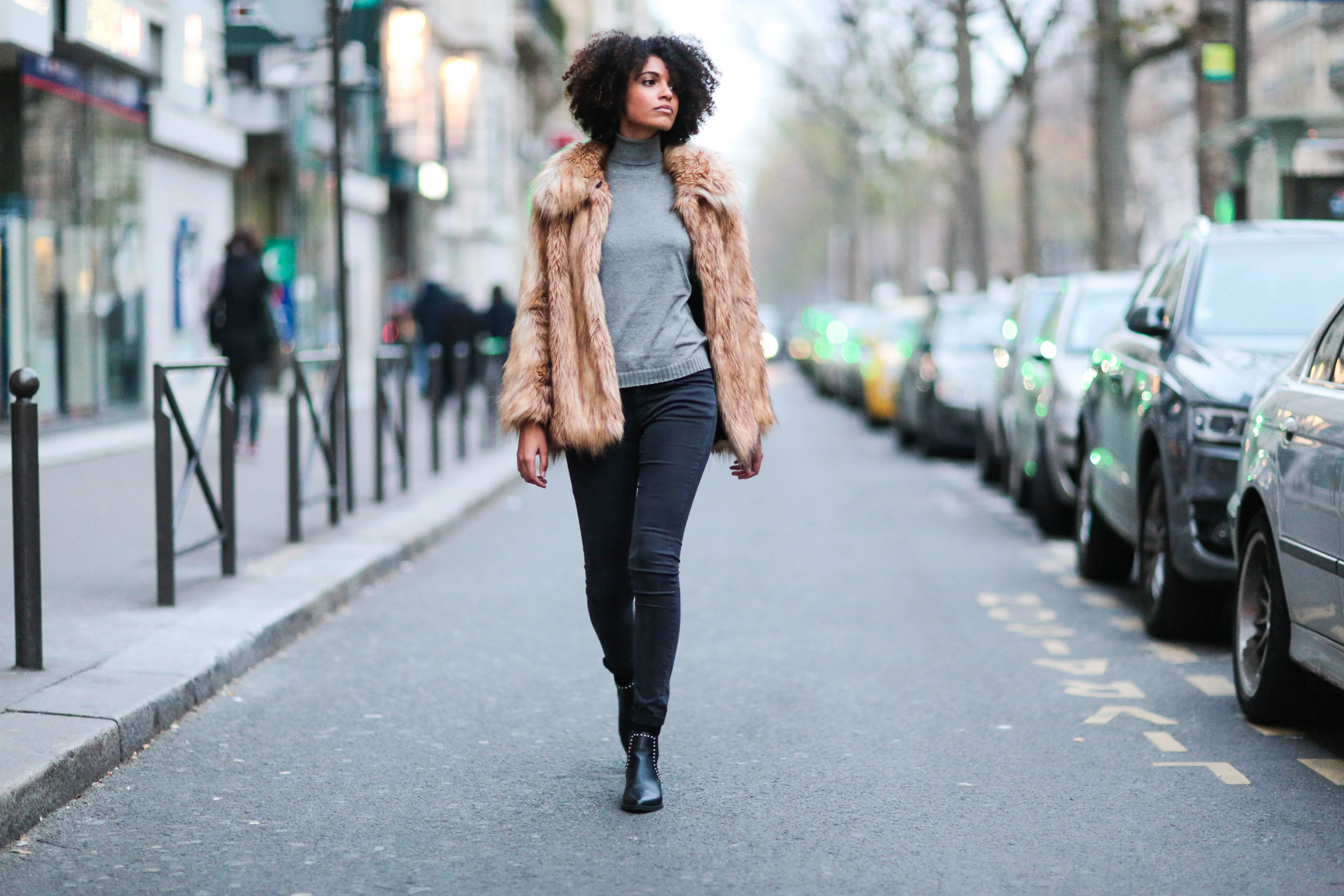 woman in skinny jeans