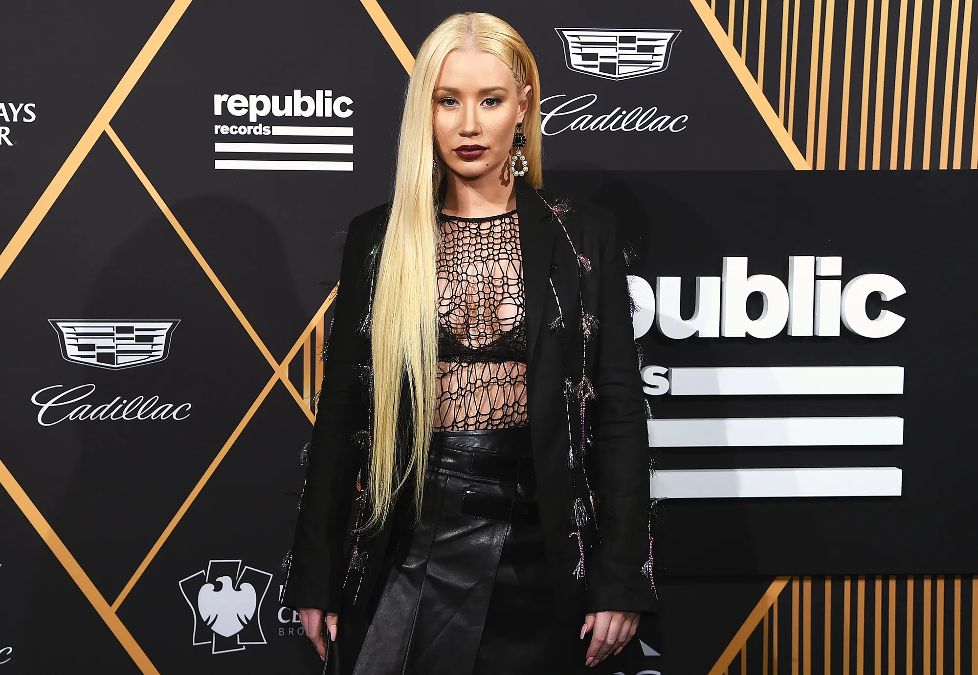 Iggy Azalea Backup Dacner Seizure Instagram Post