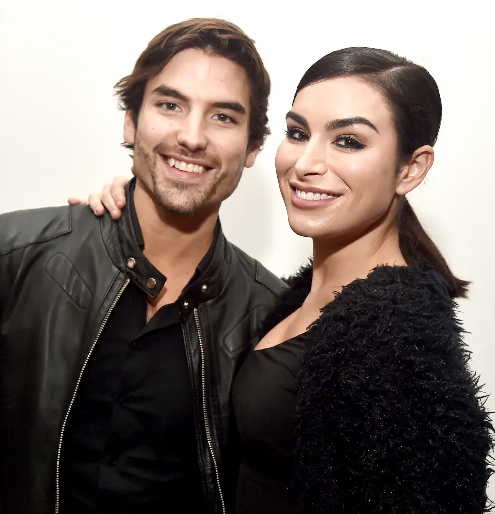 Jared-Haibon-and-Ashley-Iaconetti-Christmas