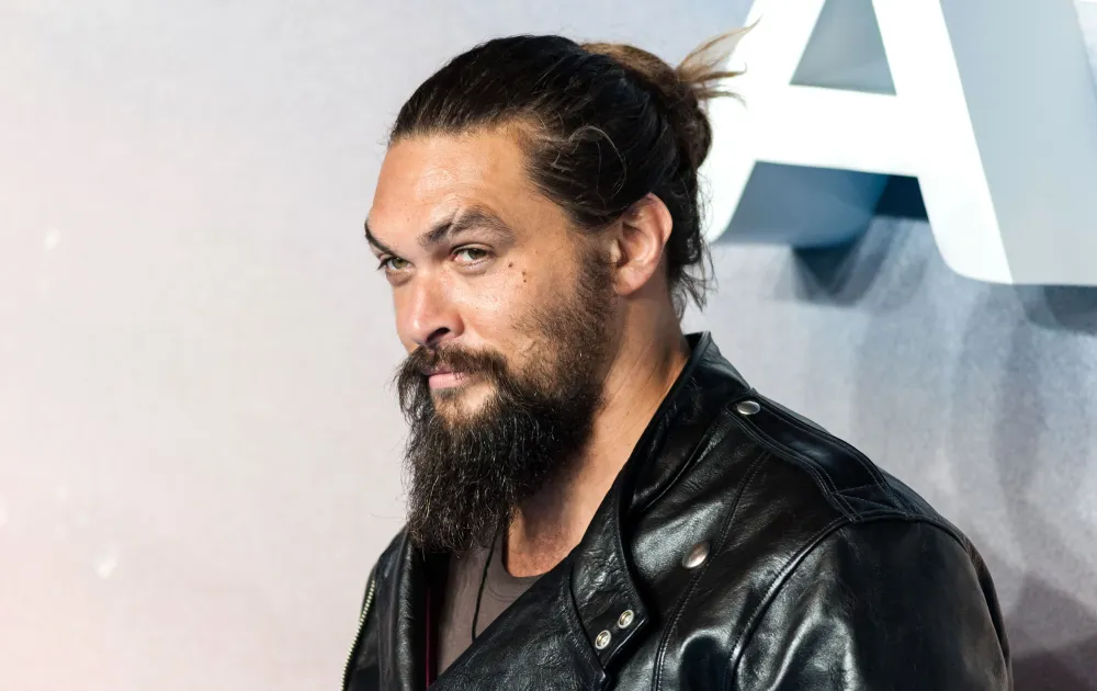 Jason-Momoa-hair-man-bun