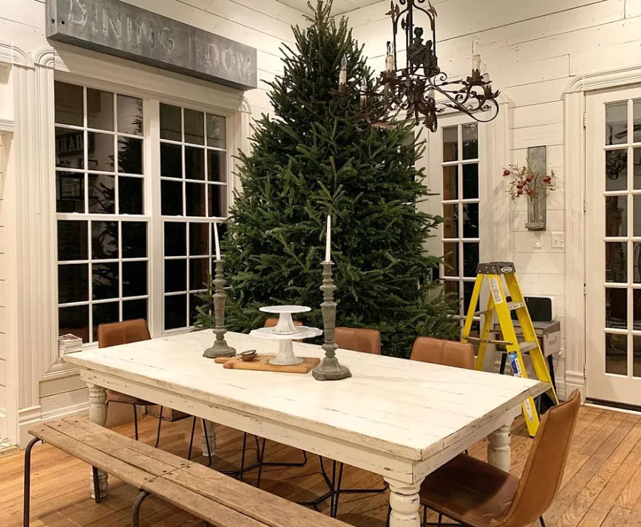 stars go all out with holiday decorations gallery
