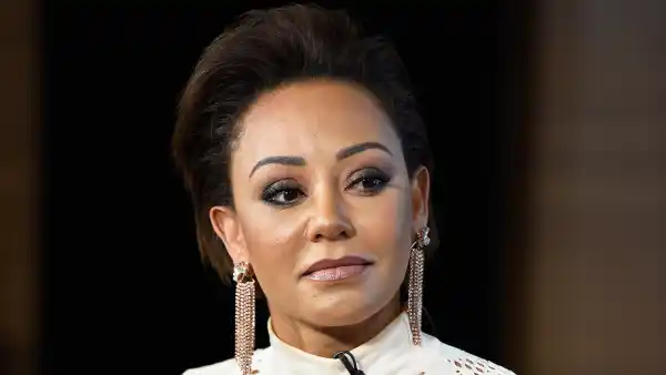 Mel B Bandaged Hand Emergency Surgery