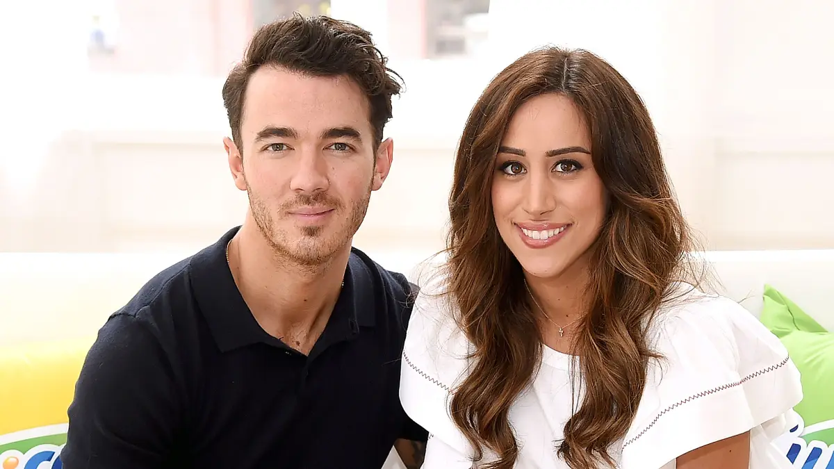 Nick Jonas Celebrates Kevin Danielle Jonas Wedding Anniversary With Pimple Story