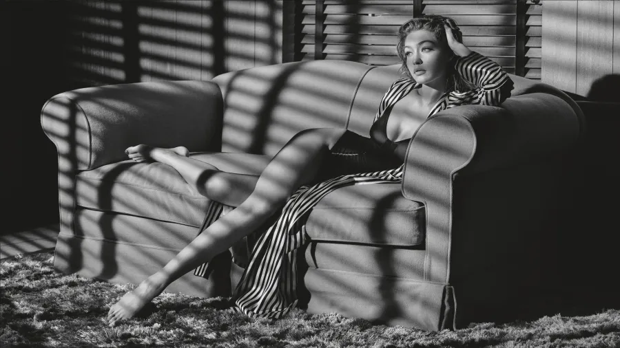 Pirelli Calendar GIGI_HADID2_HQ
