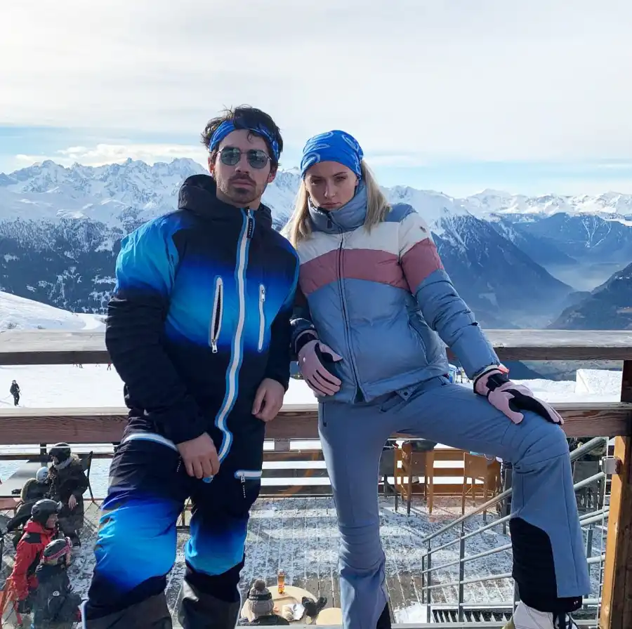 Priyanka Chopra Nick Jonas Joe Jonas Sophie Turner Ski Trip