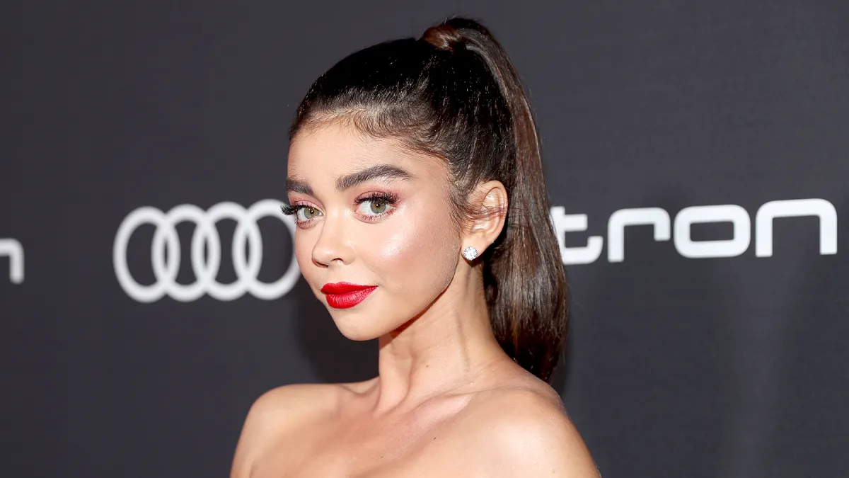 Sarah-Hyland-social-media-breakdown