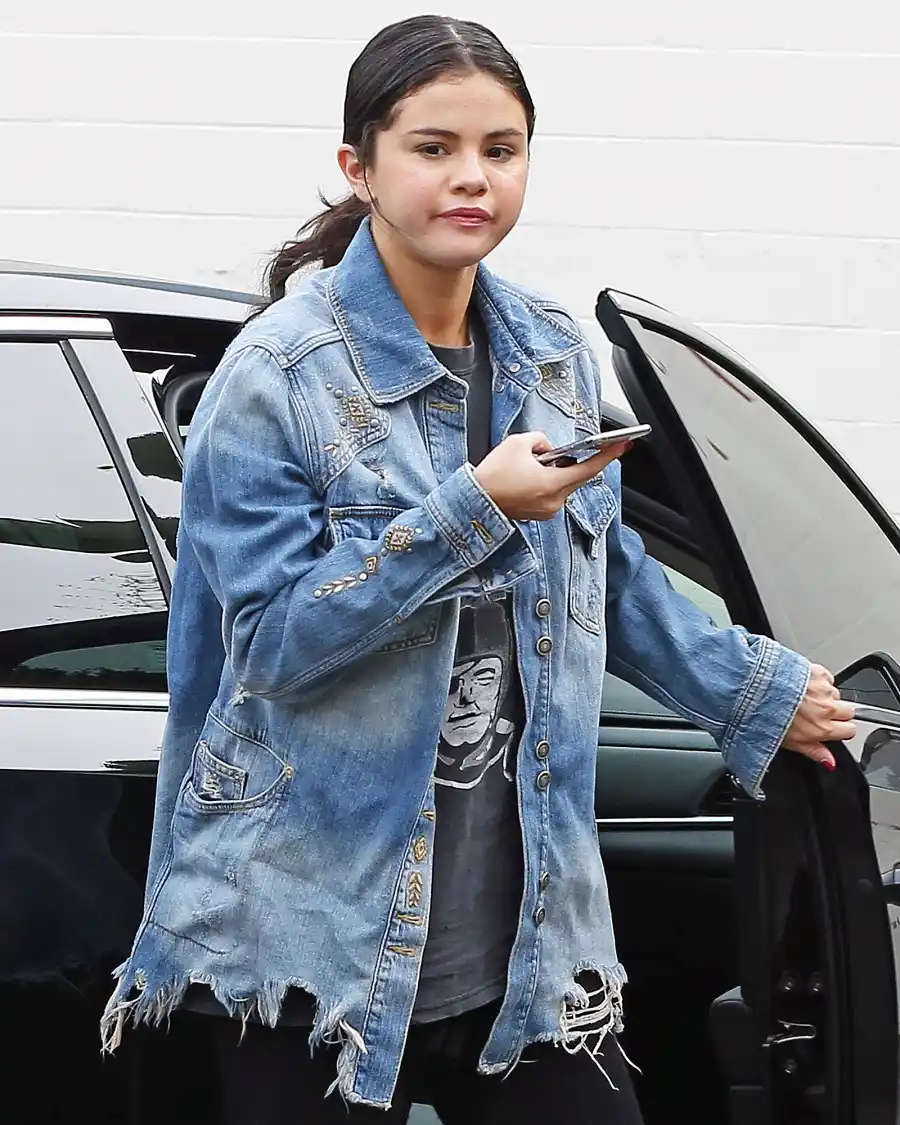 Selena Gomez Steps Out After Rehab Treatment