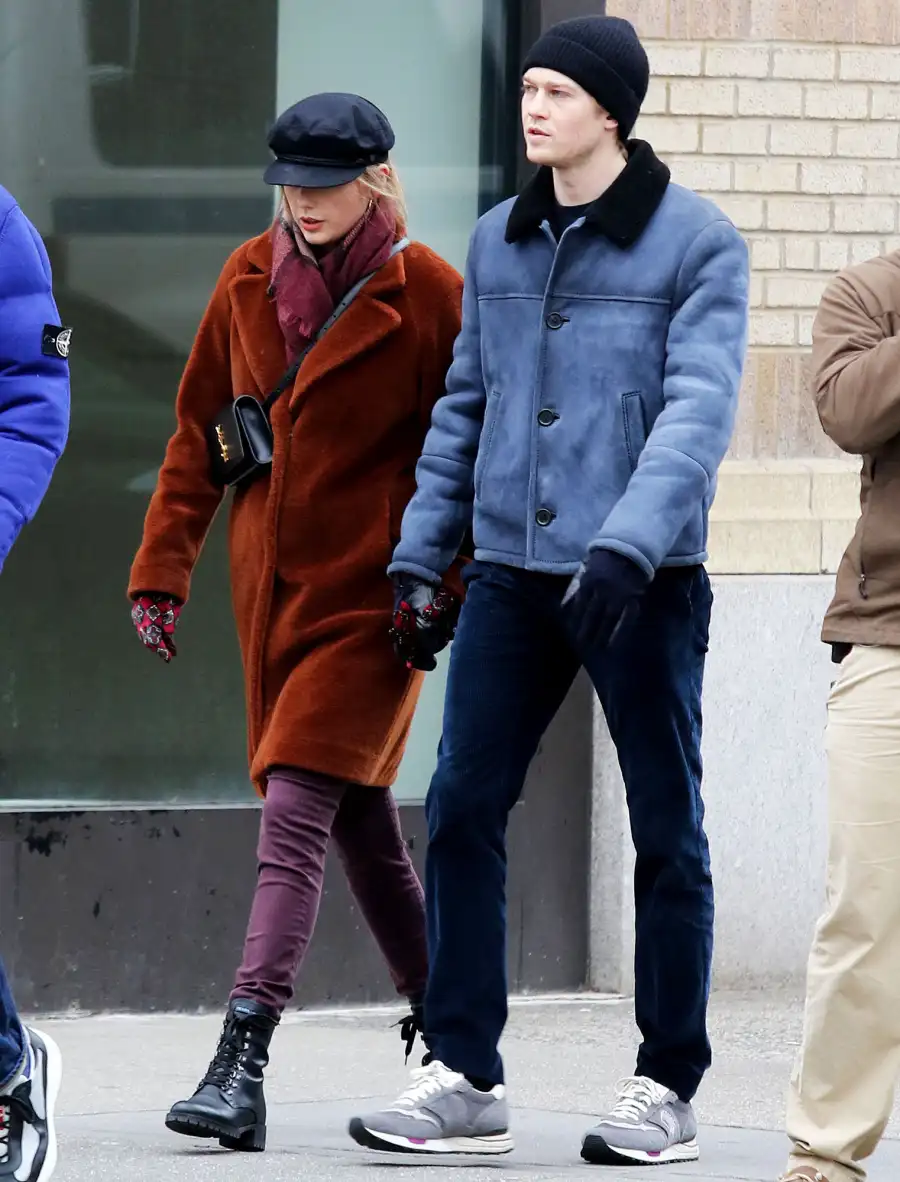 Taylor Swift Joe Alwyn New York City Date Holding Hands