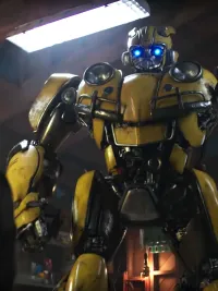 'Bumblebee' Review: Why Hailee Steinfeld's Transformers Flick Deserves Good Buzz