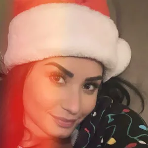 Demi Lovato Christmas 2018