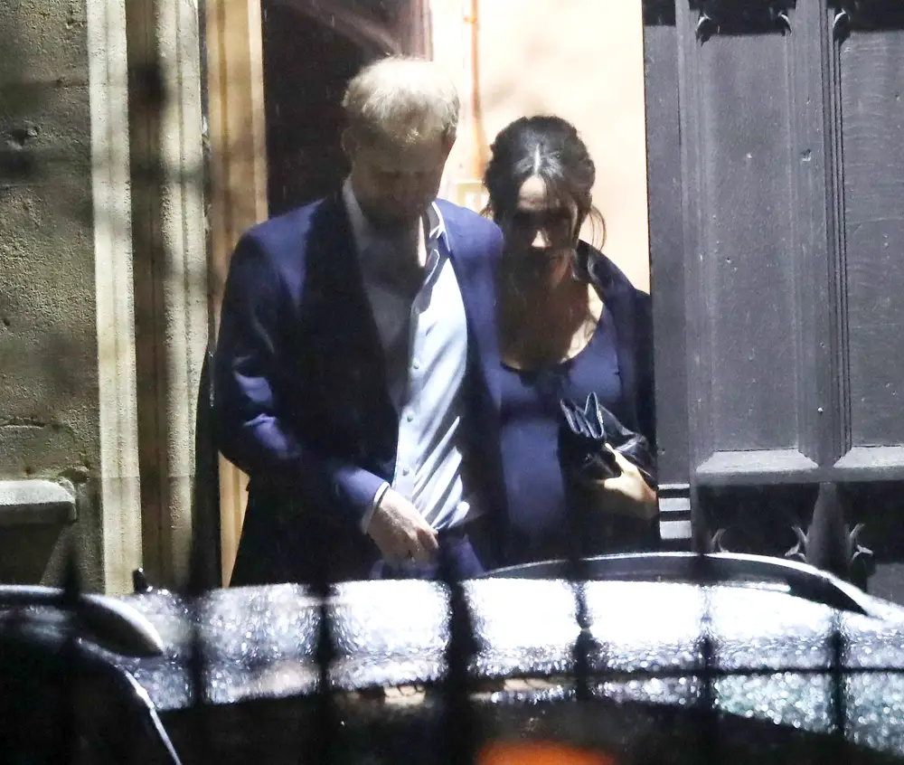 duchess-meghan-prince-harry-bump